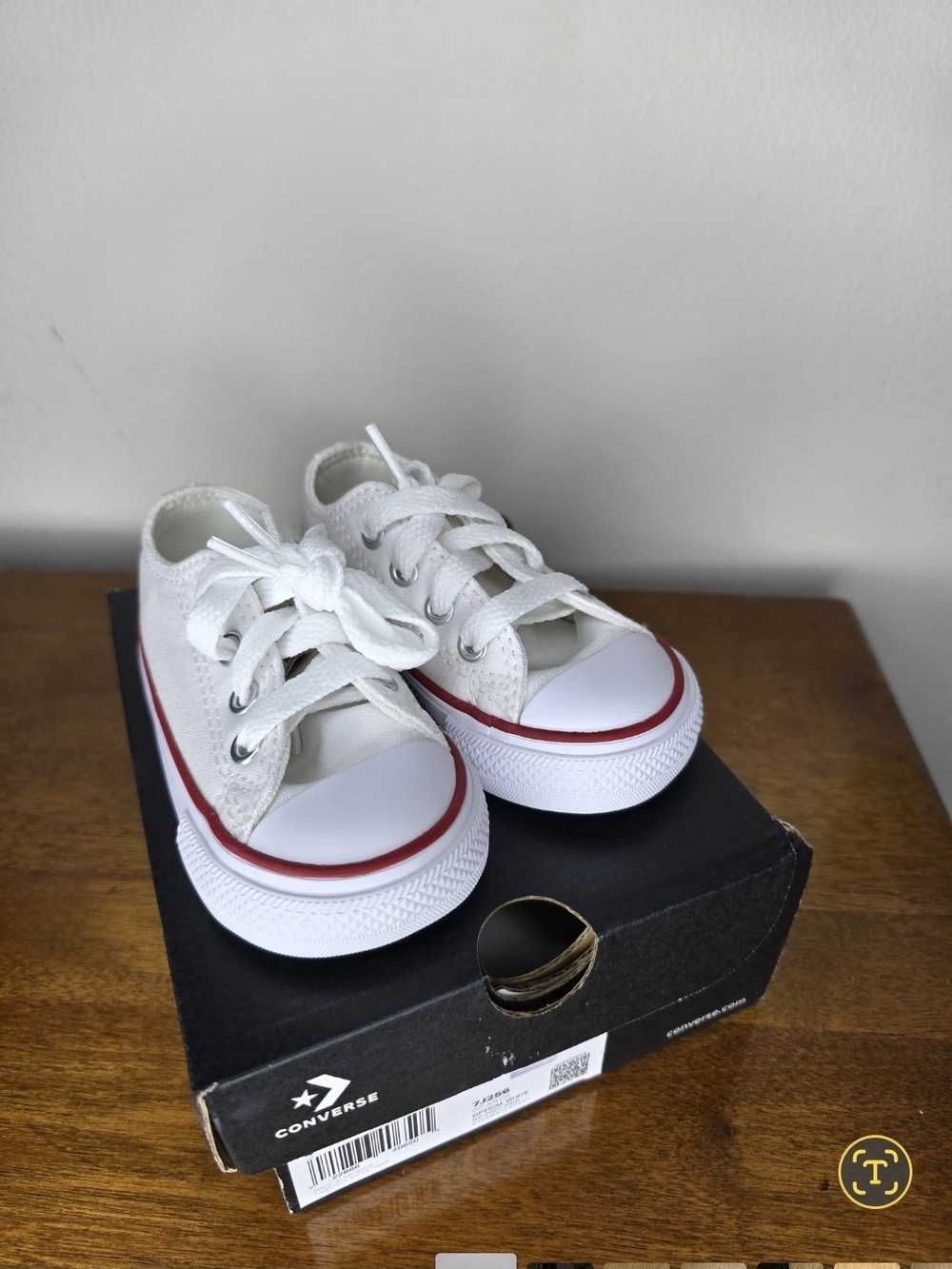 Converse Kids White Canvas Low Top Sneakers with Red Stripe